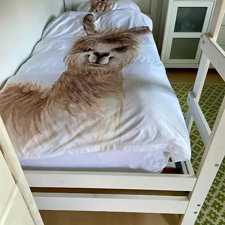 Ferienhaus Enchanting With Alpacas In Lundeborg